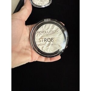 Makeup Revolution London Strobe Highlighter Compact‎ New Sealed  3927